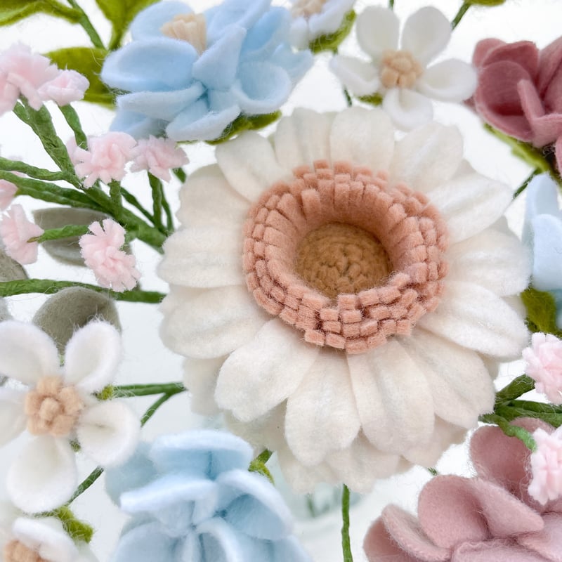 専用フラワーアレンジ　ガーベラ キュートなアレンジ PinkJewelry （ガーベラとアンスリュームの