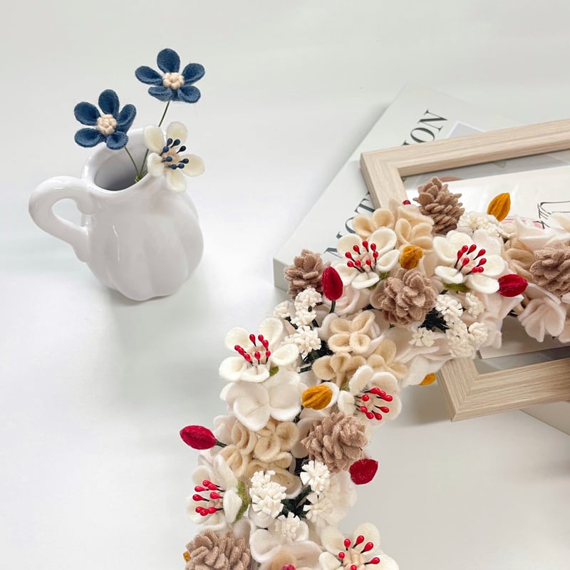 秋のフェルトフラワーリース | heartthrob_flowers