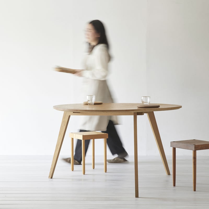 ！タイムセール！円形木製テーブル 3本脚 楽天市場】3本脚 丸テーブルの通販