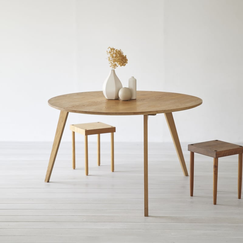 3本脚の丸テーブル | HOUSAI