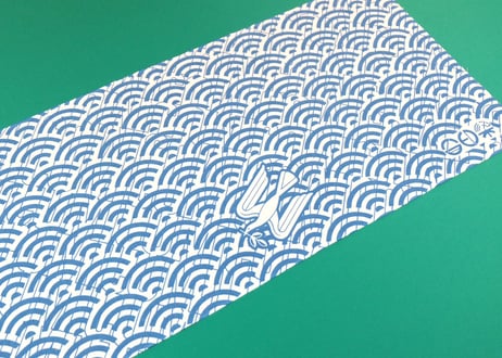 百印染：”青海波と白鳩” の手ぬぐい