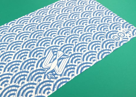 百印染：”青海波と白鳩” の手ぬぐい