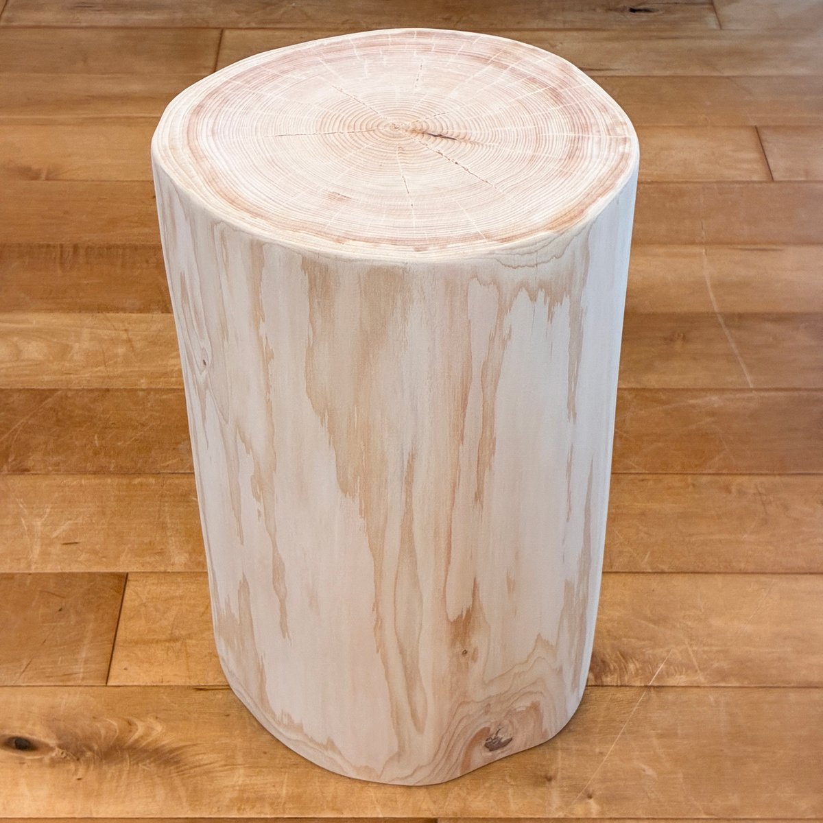 Hinoki Wood Stool No.1706 | Wood Factory Silky