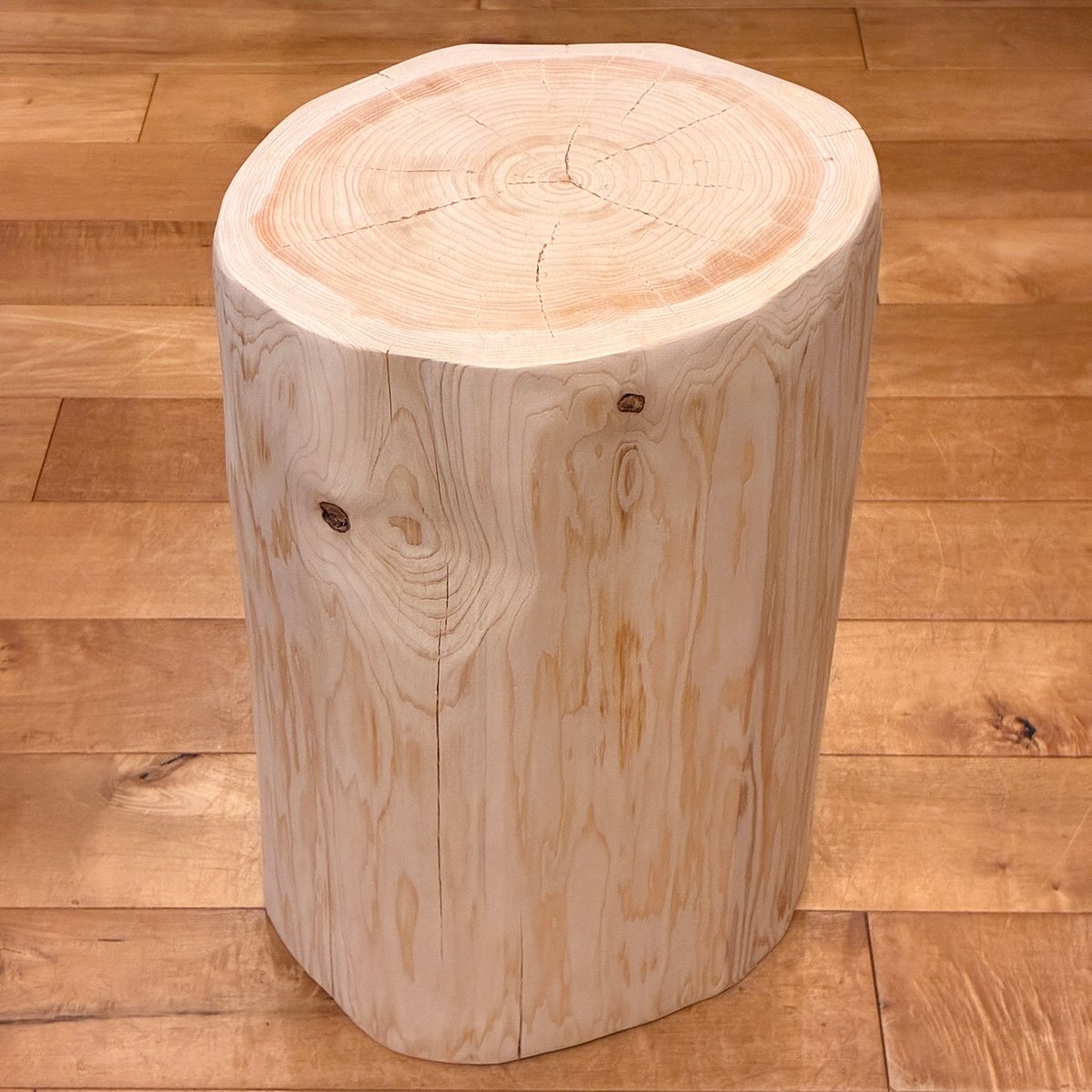Hinoki Wood Stool No.1704 | Wood Factory Silky