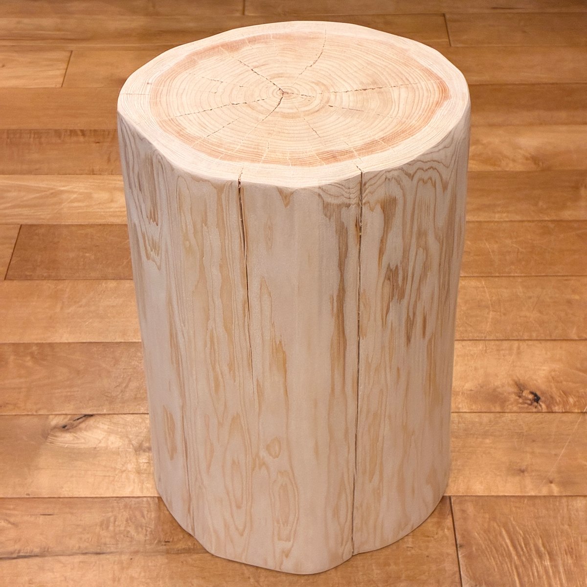 Hinoki Wood Stool No.1704 | Wood Factory Silky