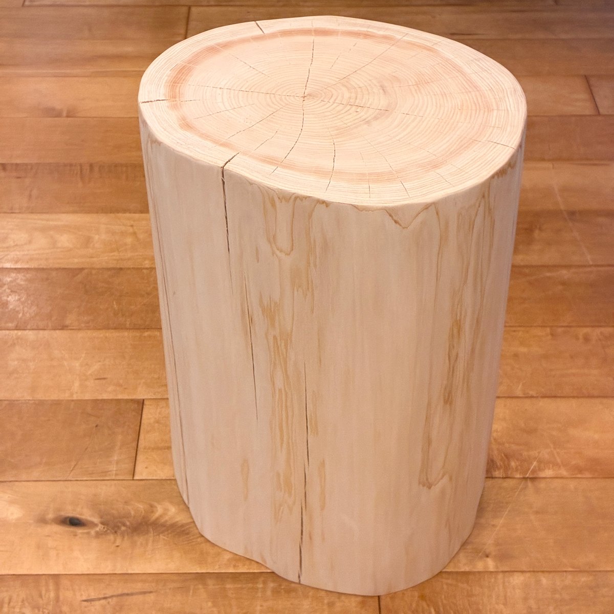 Hinoki Wood Stool No.1693 | Wood Factory Silky