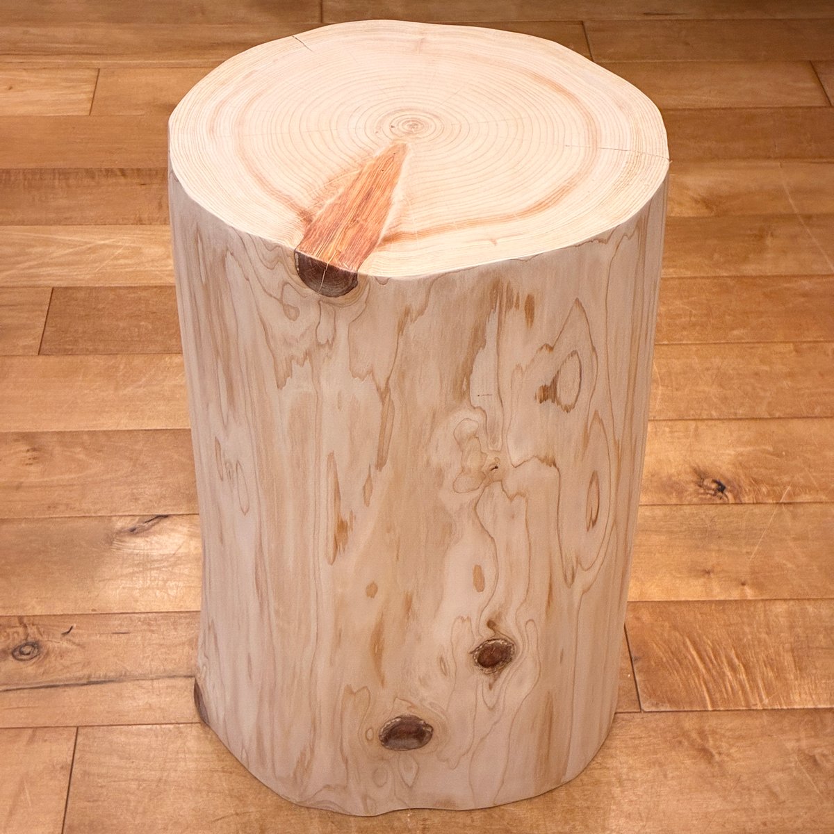 Hinoki Wood Stool No.1722 | Wood Factory Silky