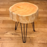 ひのき　丸太 スツール 椅子　No.1705 Hinoki Wood Stool No.1705 | Wood Factory Silky