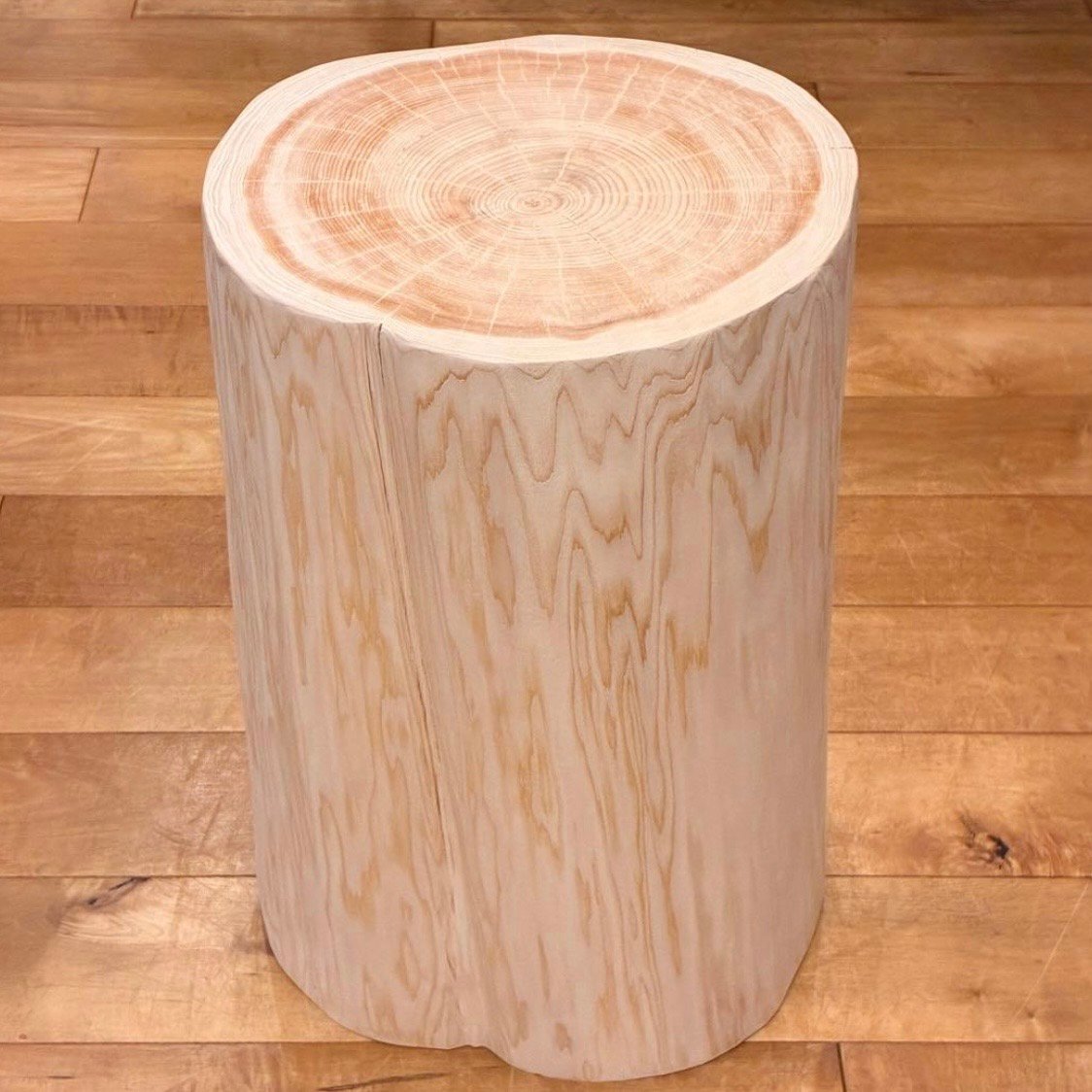 Hinoki Wood Stool No.1654 | Wood Factory Silky