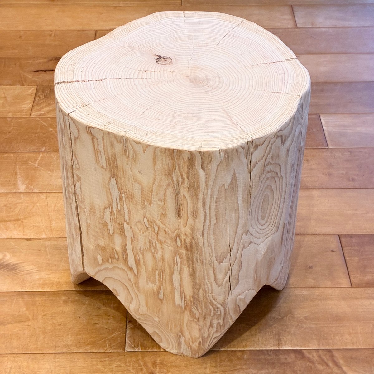 ひのき　丸太 スツール 椅子　No.1636 Sugi Wood Stool No.1658 | Wood Factory Silky