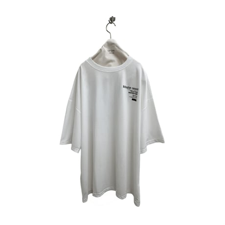 【ayane】バックロゴTシャツ