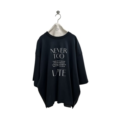 【ayane】ドッキングバックギャザーTシャツ