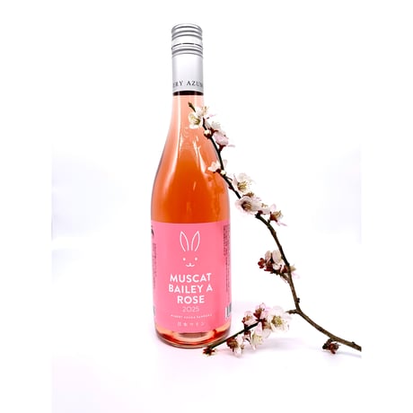 WINERY AZUMA SANROKU 【ワイナリー吾妻山麓】