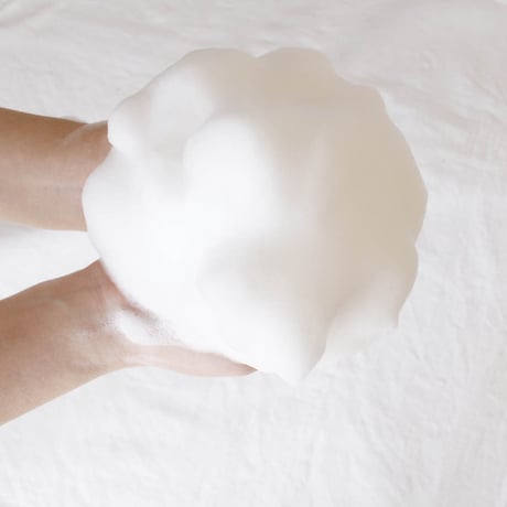 Limei 淡雪イチゴの美容石鹸　60g　【無香料】