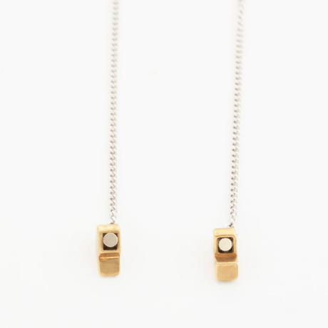 kissing necklace