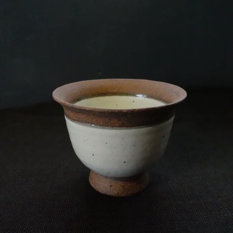 白泥フチ抜き小煎茶椀