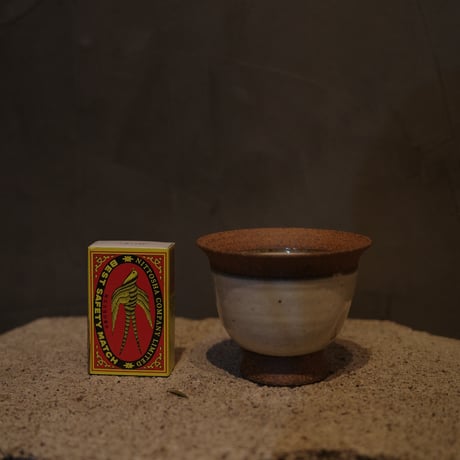 白泥フチ抜き小煎茶椀