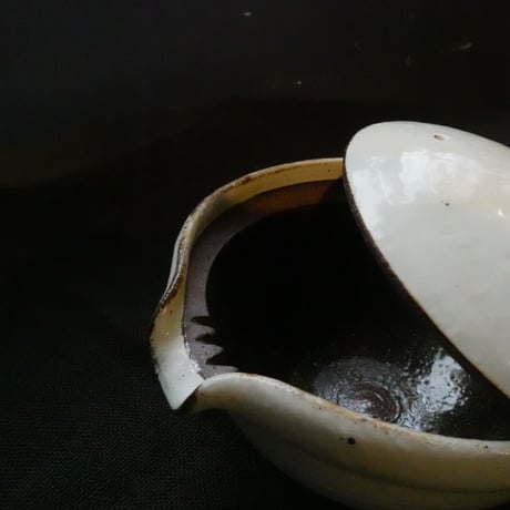 白泥宝瓶