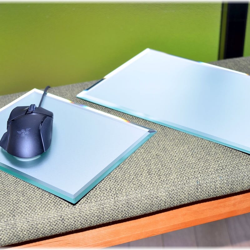 サラサラ質感・ゲーミングミラーマウスパッド【200㎜×250㎜×5㎜厚