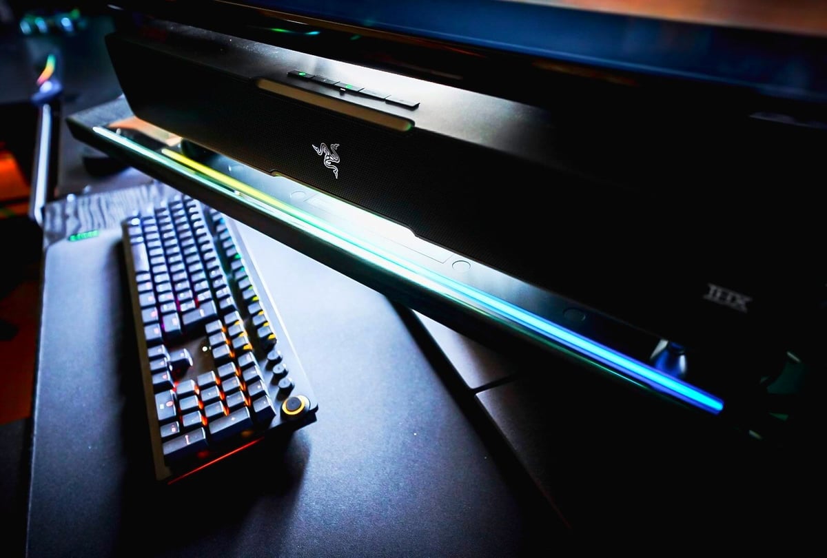 Razer Leviathan V2 Pro（※横幅600㎜）・Razer Chroma LE