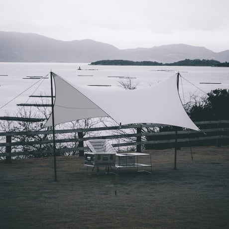 tria — MONOCHROME