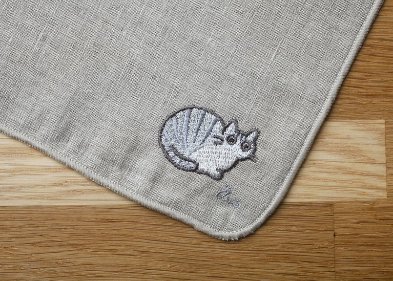 リネン刺繍ハンカチ】ねこ / 箱入り | 粒あん図案室