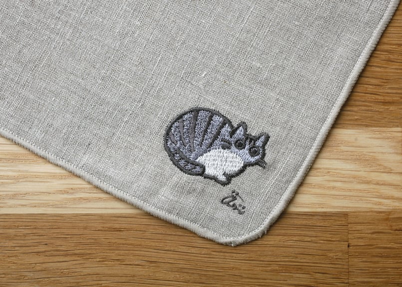 リネン刺繍ハンカチ】ねこ / 箱入り | 粒あん図案室