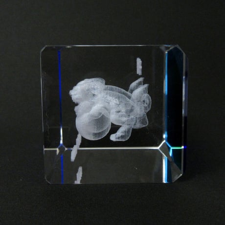 NEW!!　ガラスオブジェ　3Dクリスタル　球乗りシーサー