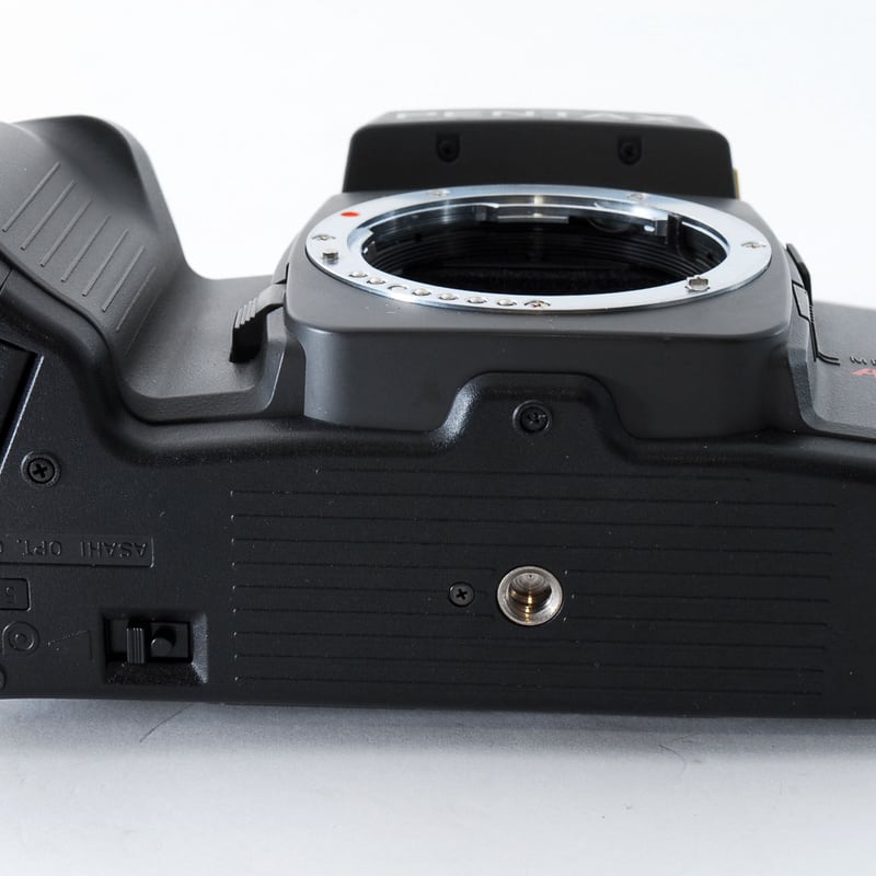 PENTAX SF7 35 FILM CAMERA w/F ZOOM 28-80 3.5-4.