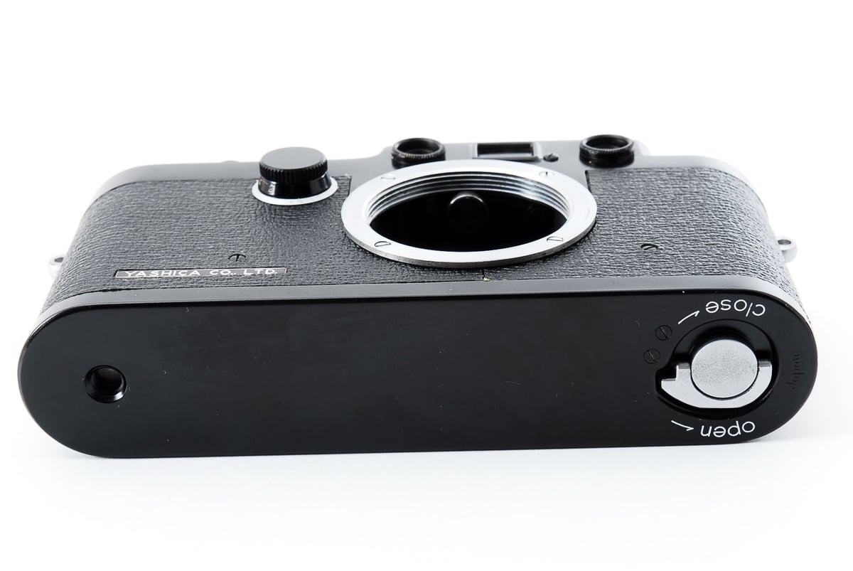 YASHICA YE black 35mm Rangefinder RF | Brillian