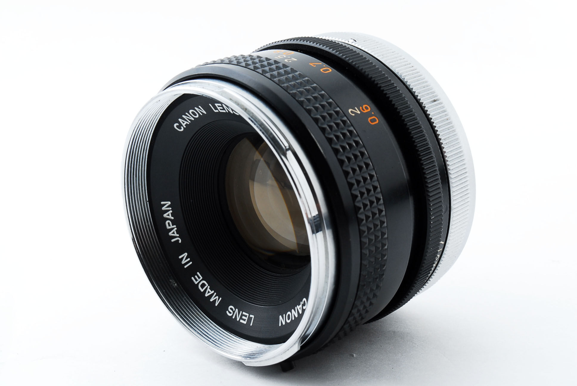 Canon FTb QL 35mm SLR / Canon FD 50mm f/1.8 | B