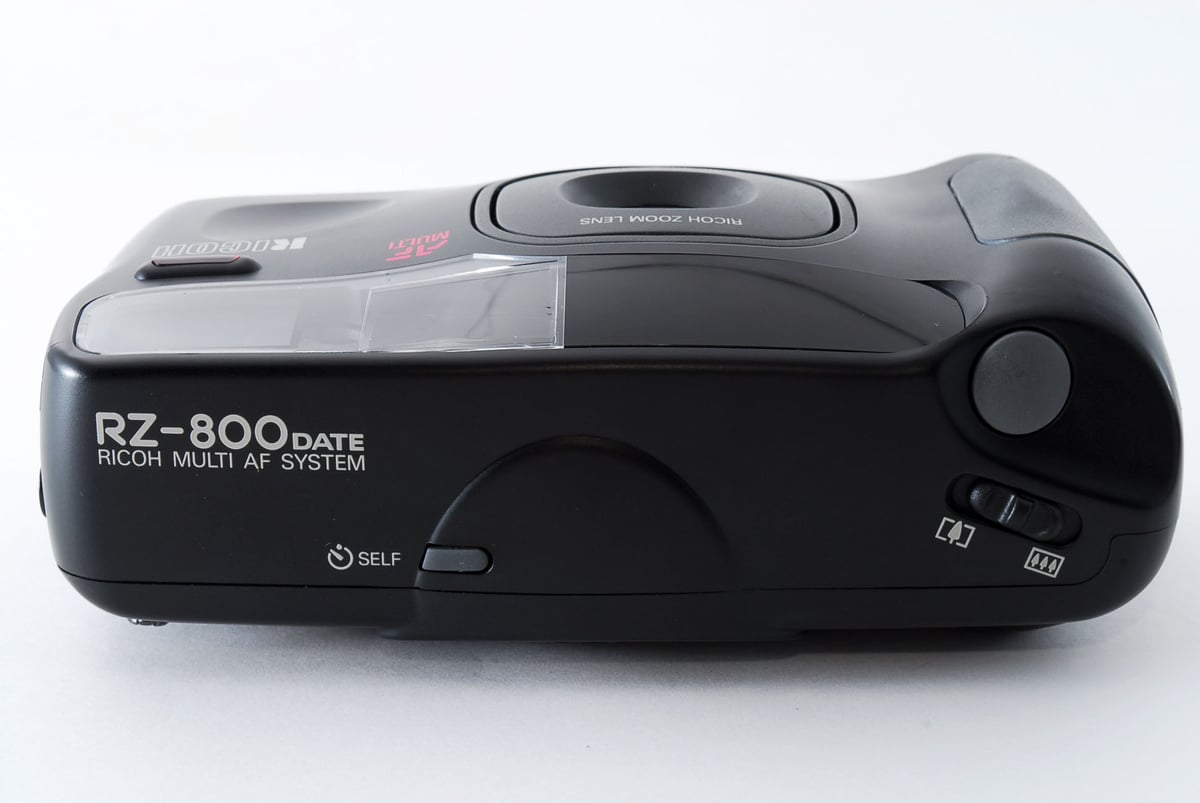 Ricoh RZ-800 Date Point & Shoot 35mm Film Camer
