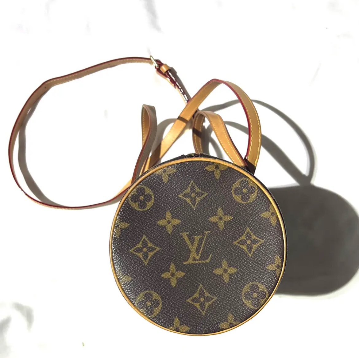 【美品】ルイヴイトン　モノグラム　ポーチ　ラウンド　ビトン　ブランド　ルイビトン 新作割Louis Vuitton モノグラム ラウンドバッグ ルイヴィトン