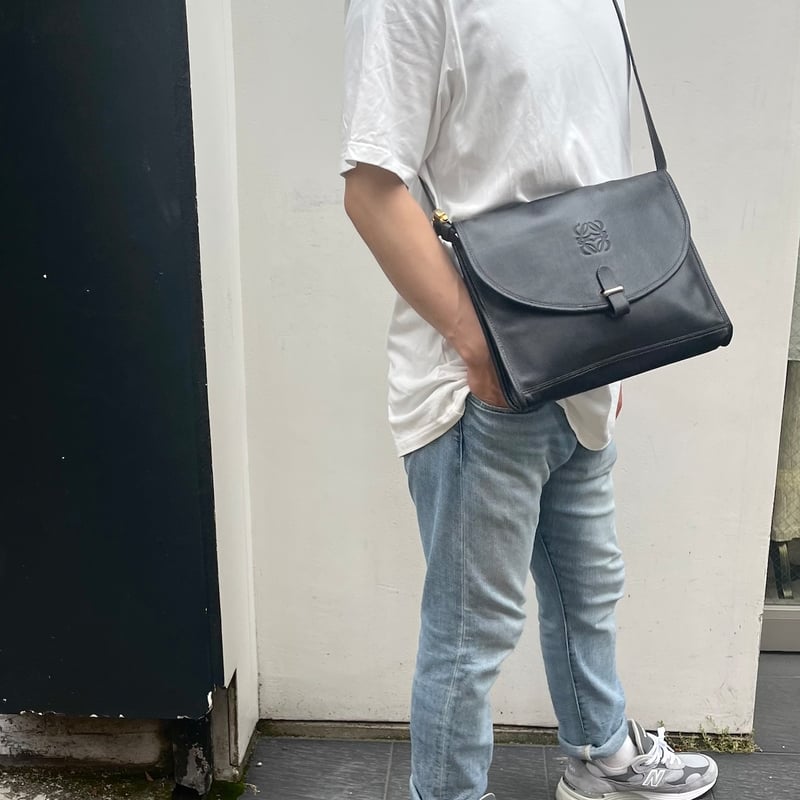 LOEWE ロエベ】ヴィンテージ 型押し本革レザー ショルダーバッグ