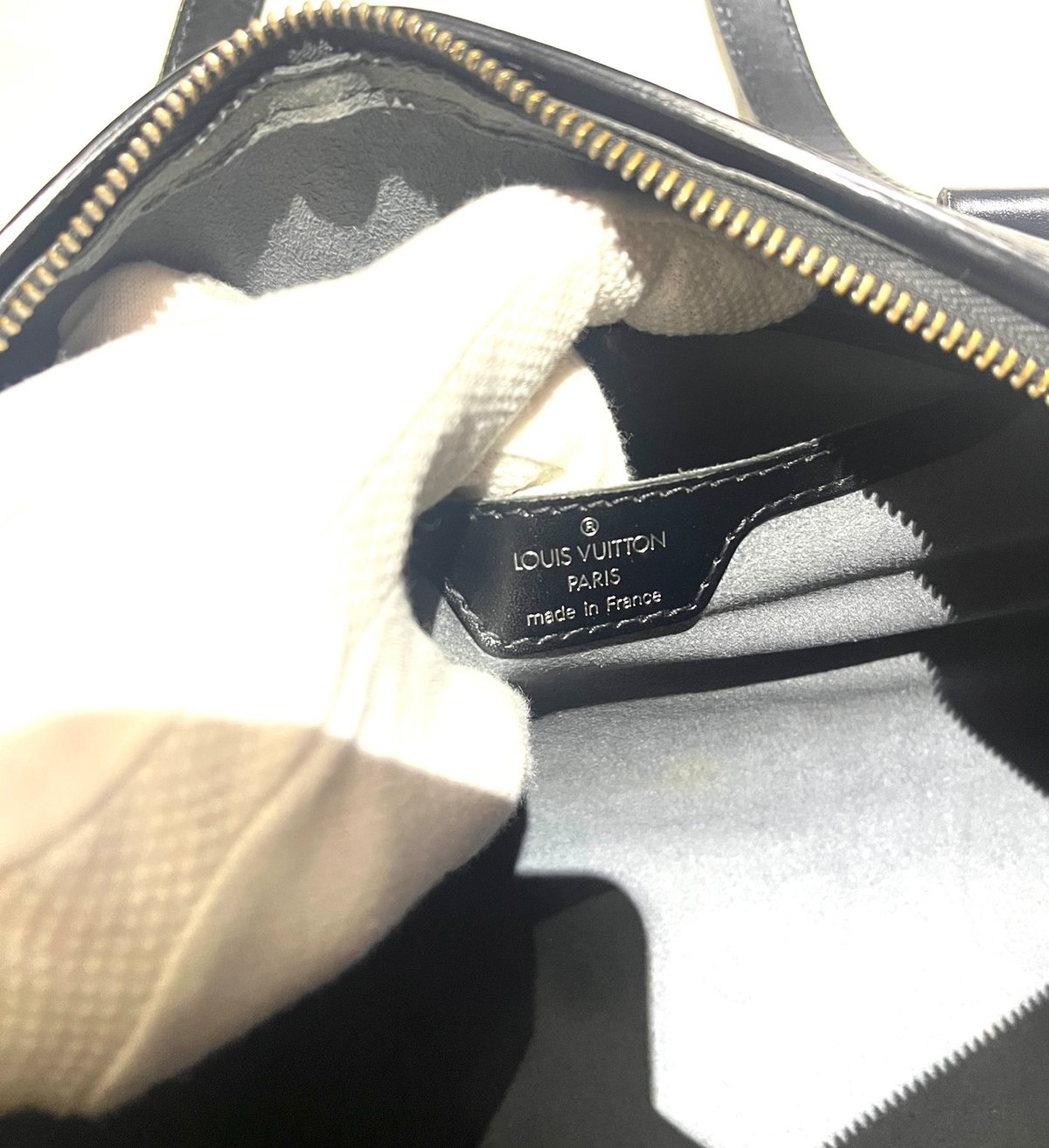 1628限定価格☆Louis Vuitton エピ ショルダーポーチ付き 斜めがけ