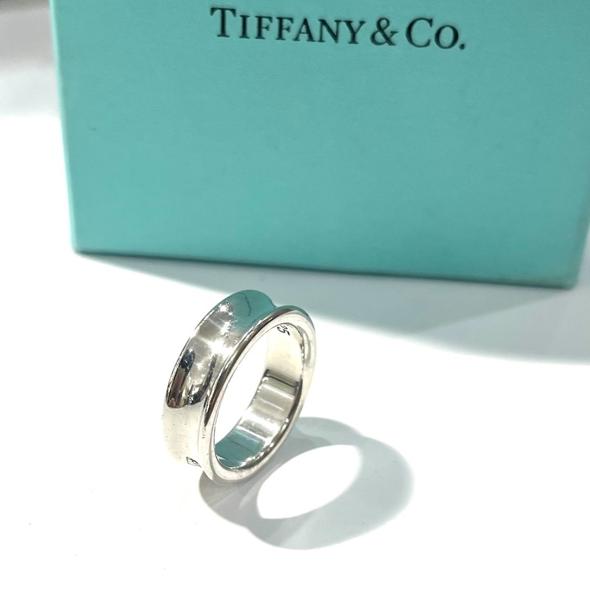 TIFFANY&Co.（ティファニー） ナローリング 925 TIFFANY&Co. ナローリング – Trip