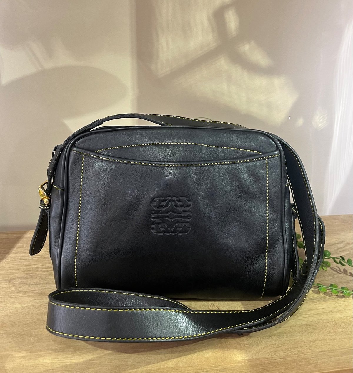 LOEWE ロエベ ショルダーバッグ ブラック ヴィンテージ アナグラム刻印ショルダーバッグ ブラック ヴィンテージ|ロエベ LOEWE