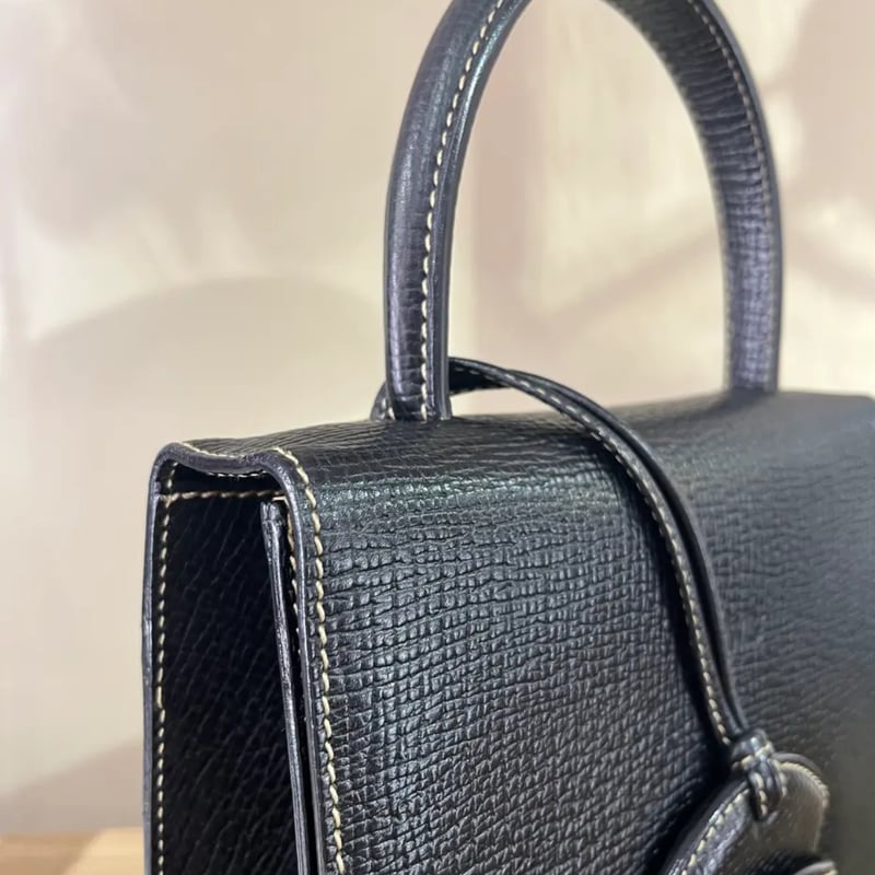 1723 大人気！♡LOEWE レザーハンドバッグ レザー 軽量 ママバッグ