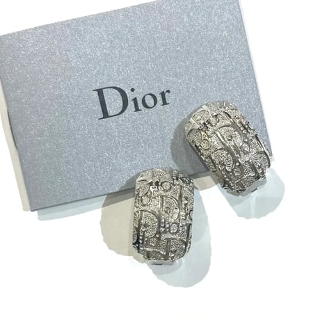 クリスチャンディオール | STORES