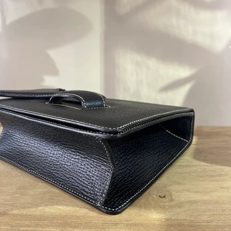 1723 大人気！♡LOEWE レザーハンドバッグ レザー 軽量 ママバッグ