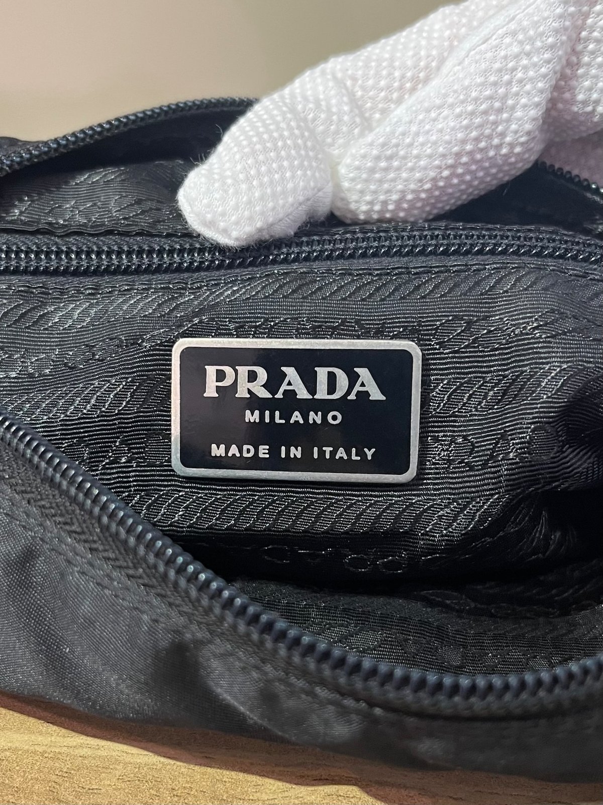 1797 PRADA プラダ ナイロン ショルダーバッグ ブラック 三角ロゴ 斜め