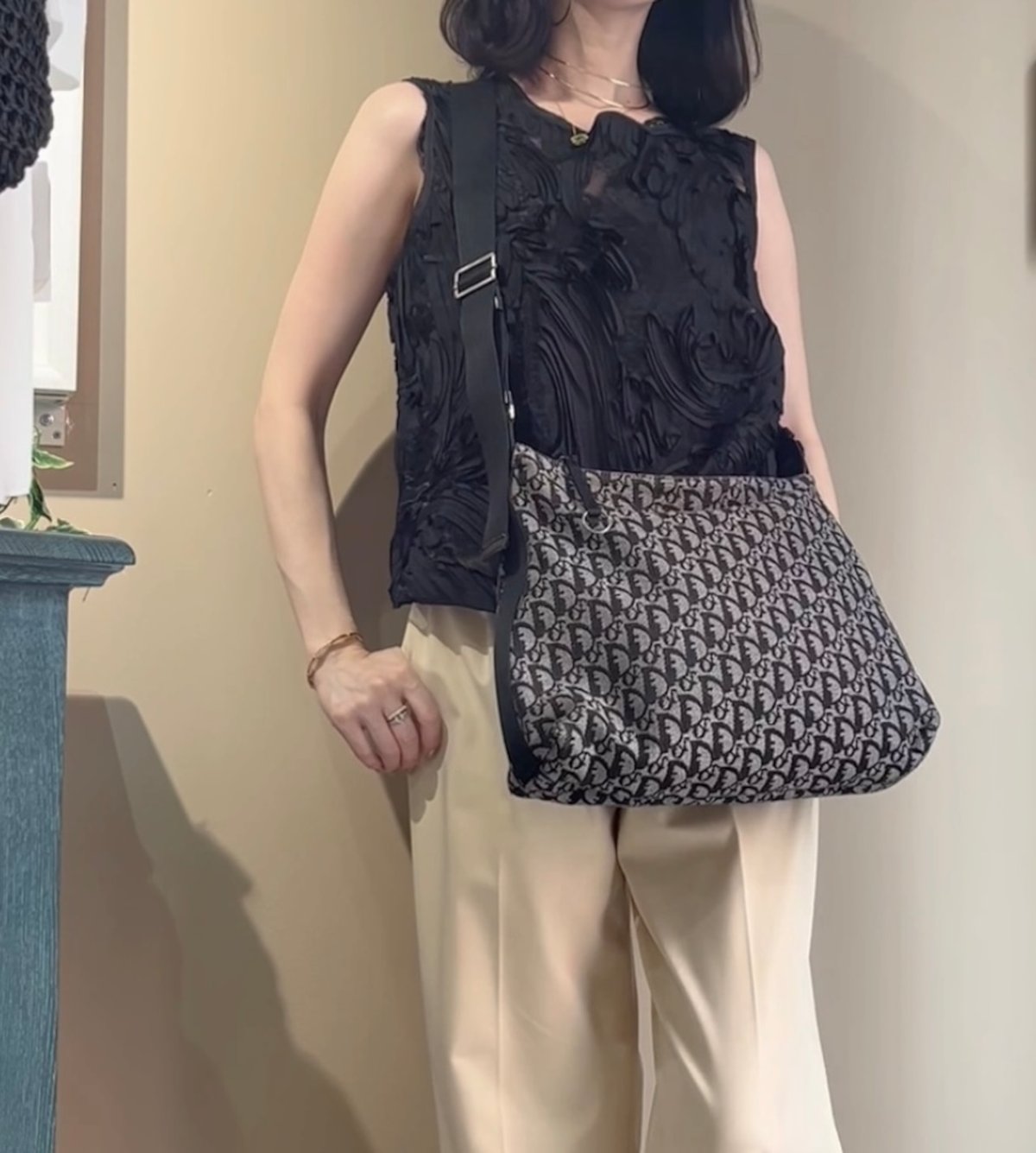 1766 心奪われる見逃せない名品ChristianDior／紐ロゴディオール希少
