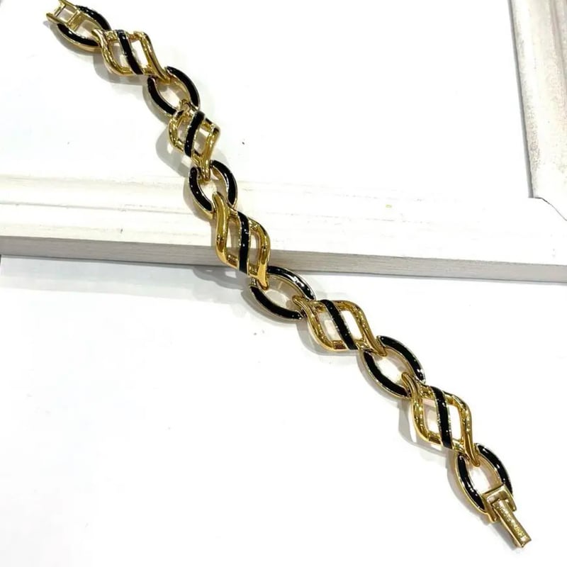 フランスの名門。1801 NINA RICCI ニナリッチ ヴィンテージ