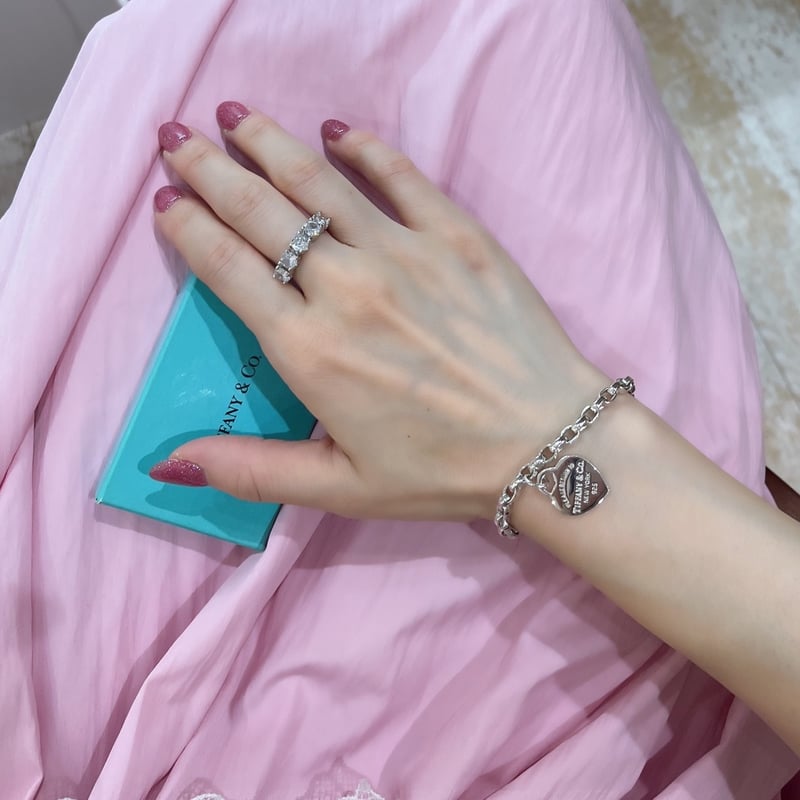 Tiffany & Co.／Please Return to Tiffany & Co. Ne