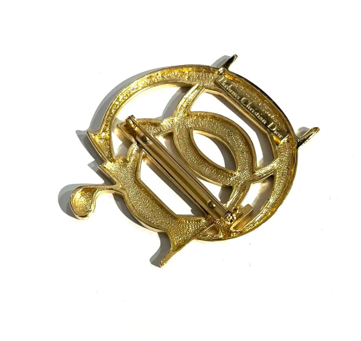 希少 Christian Dior ブローチ　ロゴ　ヴィンテージ　ディオール 日本直送 名牌中古包 】Christian Dior クリスチャン ディオール