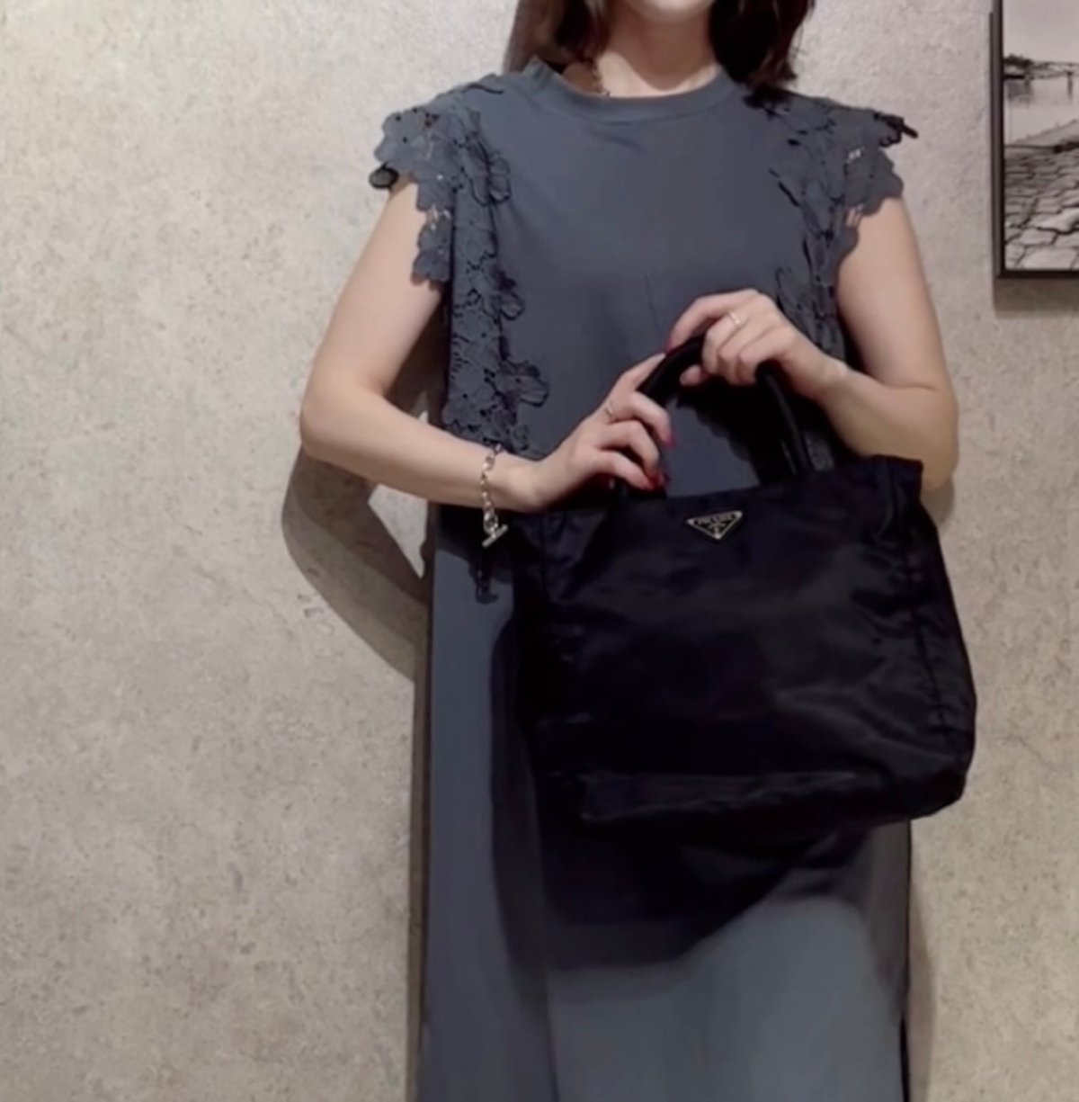 131390's VINTAGE PRADA ナイロン 三角プレートトートハンドバック