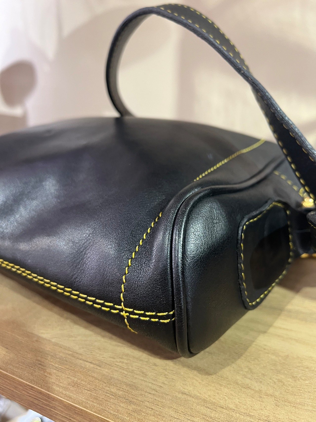 1728【LOEWE ロエベ】ヴィンテージ 本革レザーショルダーバッグ
