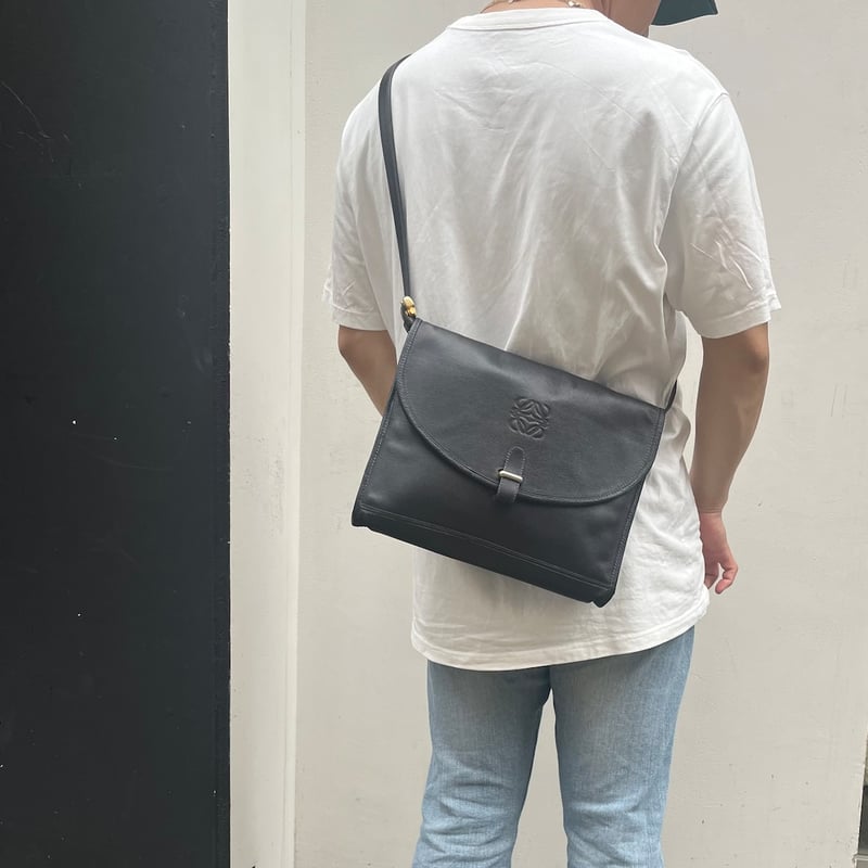 LOEWE ロエベ】ヴィンテージ 型押し本革レザー ショルダーバッグ