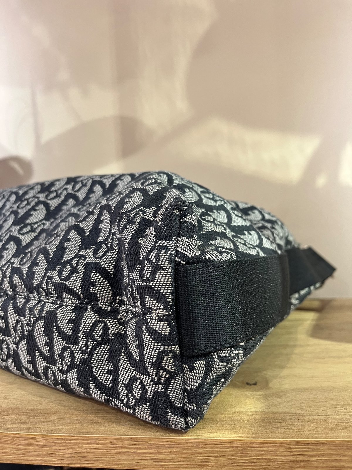 1766 心奪われる見逃せない名品ChristianDior／紐ロゴディオール希少