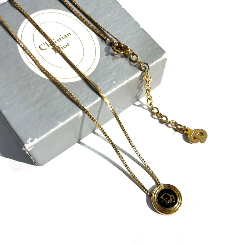 CDロゴ金ボタン✨ クリスチャンディオール ベロアスタンドカラージャケット 黒 Christian Dior】1885 CDロゴ ラウンドDIORペンダント ネックレス／ブ